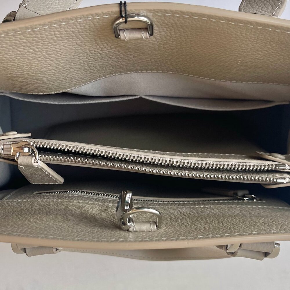 Giorgio Armani Le Sac NEW Leather Tote - Picture 8 of 15